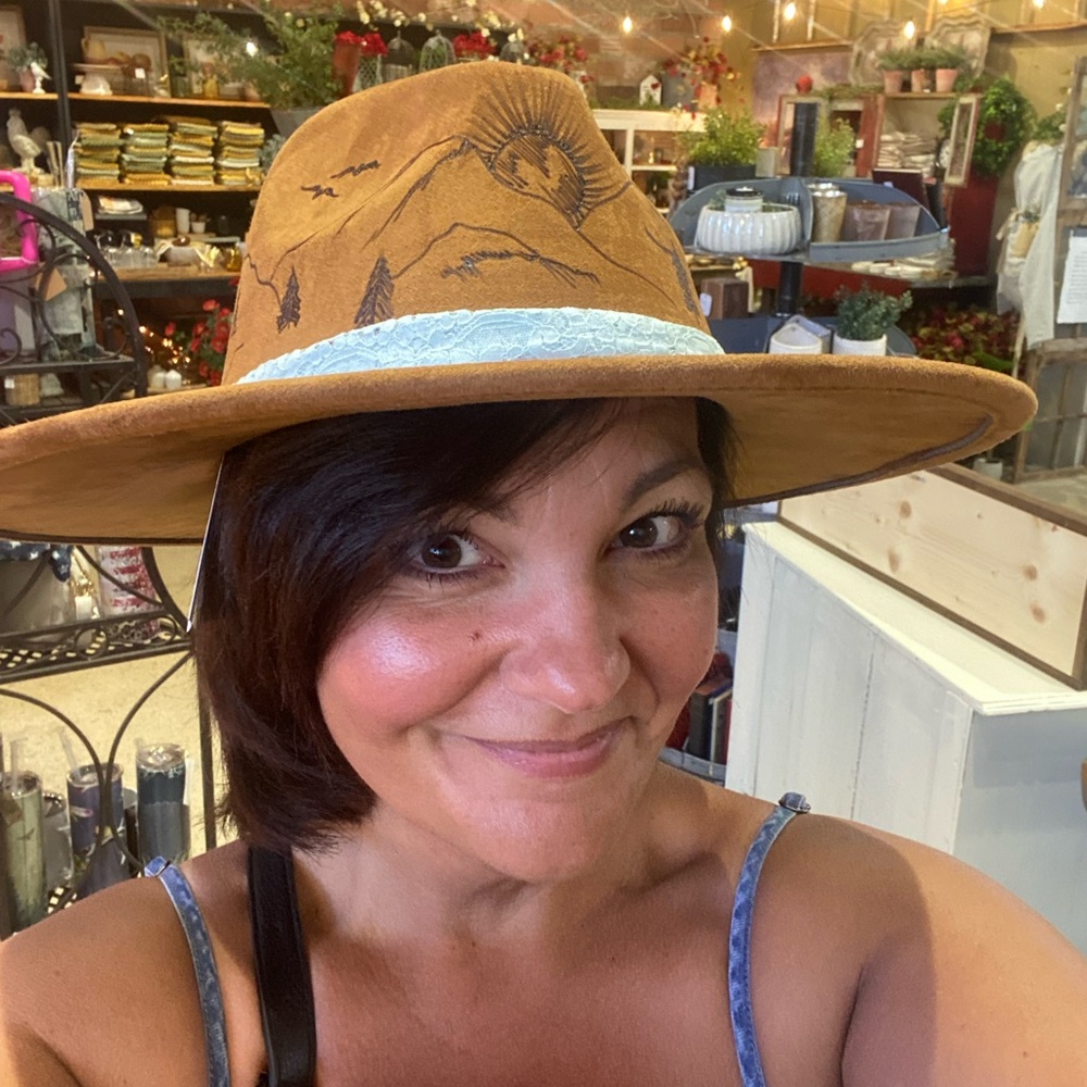 Hey y’all, I’m Brandie!